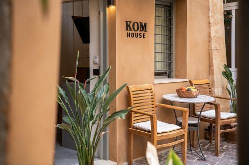 Kom House,