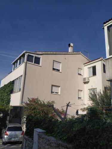 Mirni Splitski Apartman Neda 3sobe