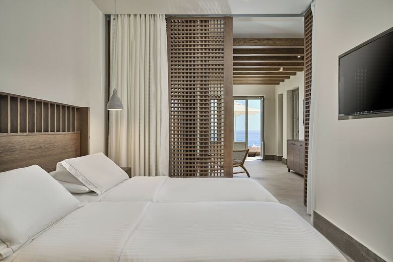 Hotel Ios Palace
