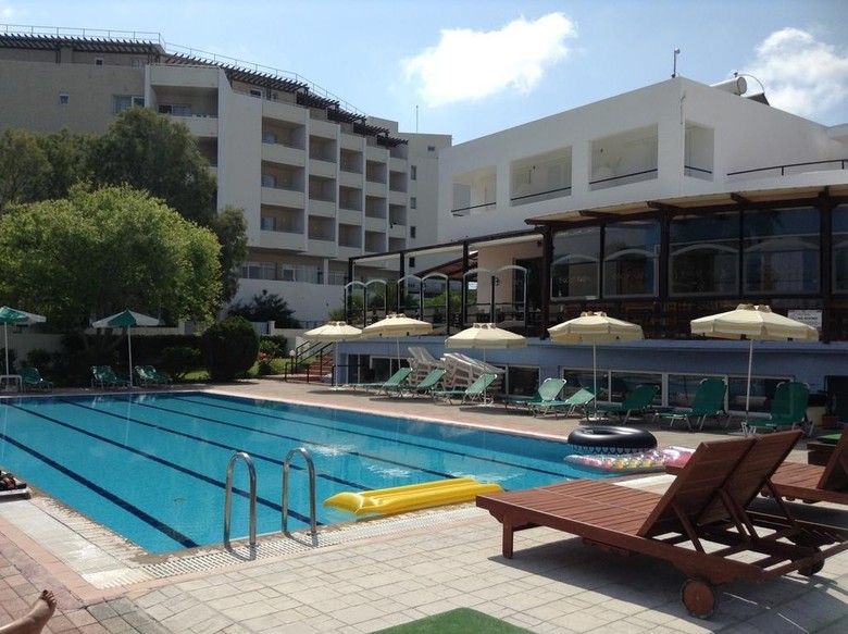 Hotel Pylea Beach