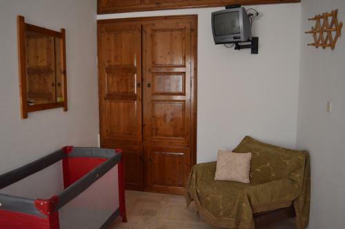Elli Studios & Apartments