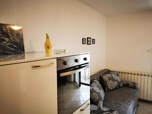 Apartment In Silo/insel Krk 13520
