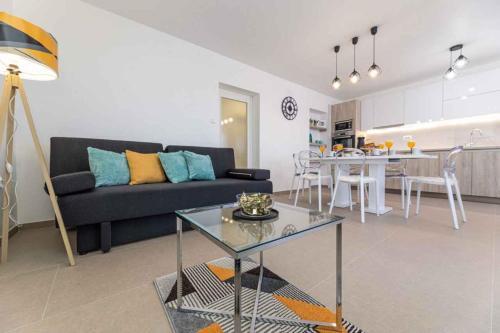 Apartment In Silo/insel Krk 13505