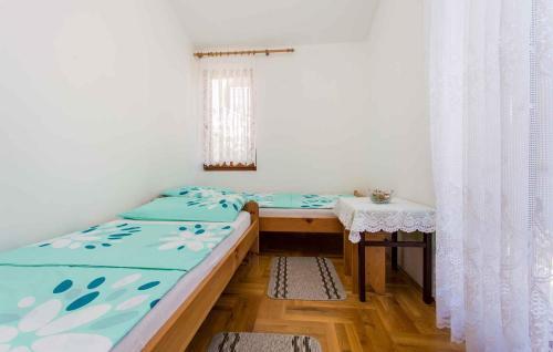 Apartment In Silo/insel Krk 13497