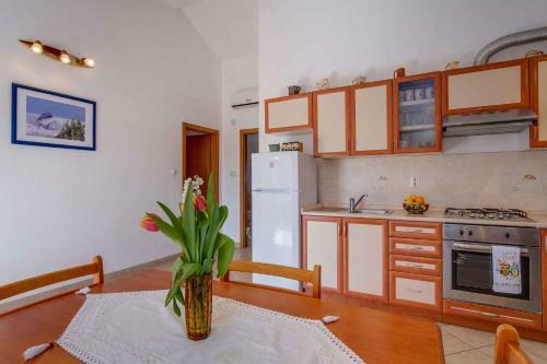 Apartment In Stivan/insel Cres 37906