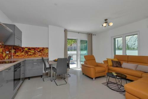 Luxury Villa With A Swimming Pool Studenci, Zagora - 18483