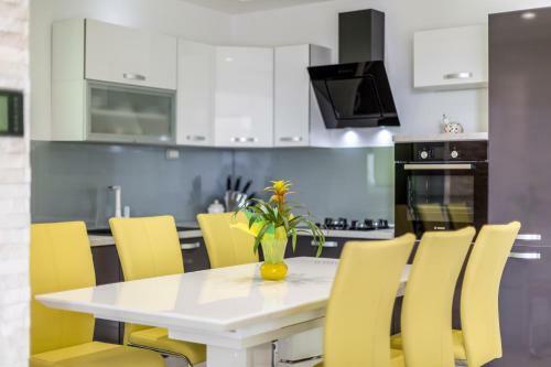 Sea Pearl Luxury Apartment