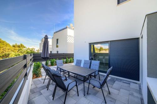Villa Vila Mira