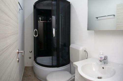 Apartmani Srima/ White House