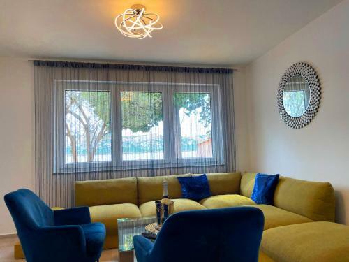 Villa Olivija-first Row Sea