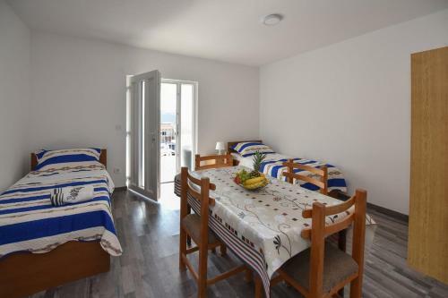 Val Apartmani, Stara Novalja
