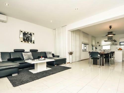 Holiday Home Villa Dalmacija