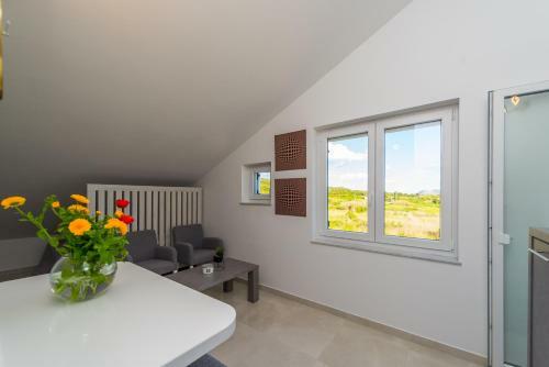 Rea Beachfront Apartments