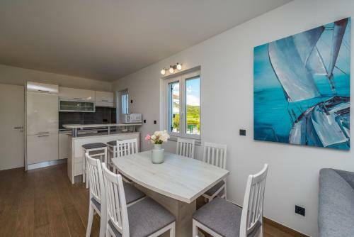 Rea Beachfront Apartments
