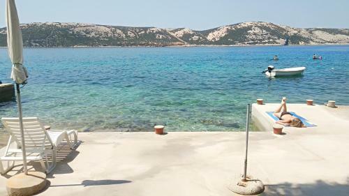 Beach House Apartments Stara Novalja