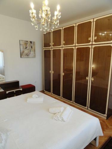 Dada Apartment