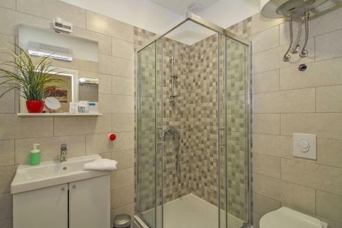 Hostal Sir John's Rooms