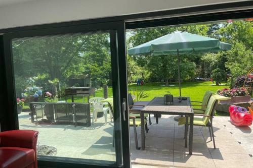 Apartamento Wundersch�ne Terrassenwohnung Mit Blick Ins Gr�ne!