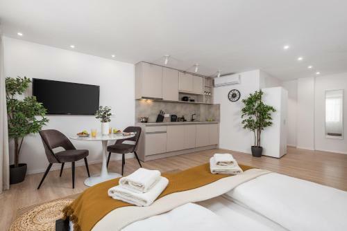 Molo Longo - Central Apartments & Rooms