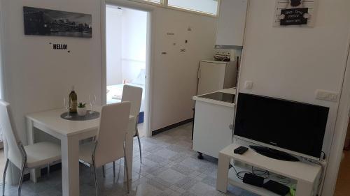 Apartments With A Parking Space Rijeka - 17663