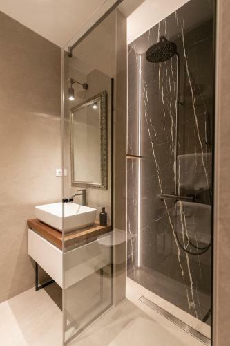 Hostal Harbour Residence Rooms