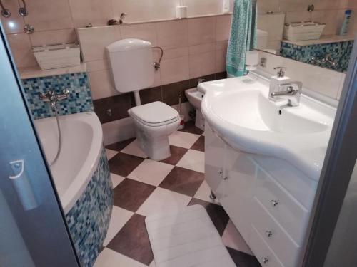 Hostal Rooms With Wifi Rijeka - 18278