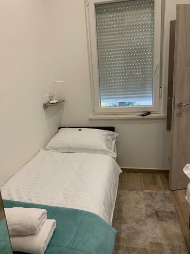Ri Rooms