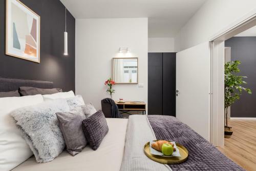 Saint Vitus Apartments With Balcony