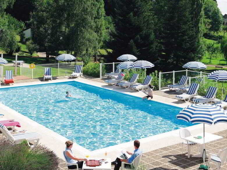Hotel H�tel Restaurant Le Domaine Du Revermont