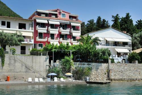 Aparthotel Logan's Beach Hotel