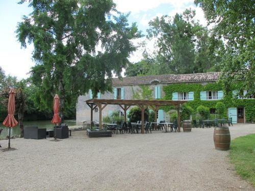 Hostal Le Moulin De Monpoisson