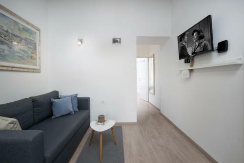 Naval Apartment