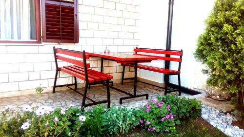 Apartments With A Parking Space Senj - 7475