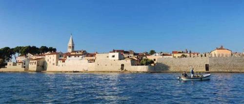 Apartment In Senj 40198