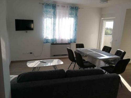 Apartments In Stinjan/istrien 38084