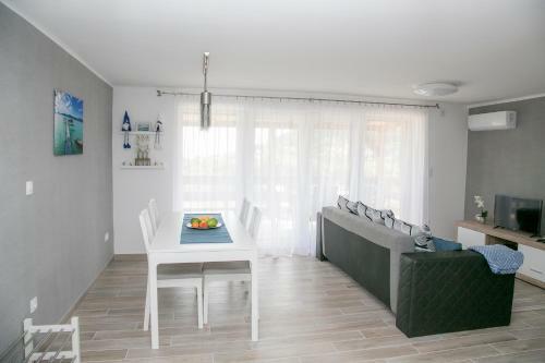 Kardos Villa