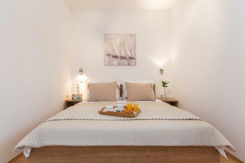 Maiv Apartments