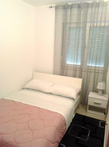 Apartments Garija
