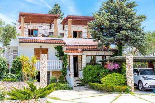 Villa Maria