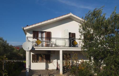 Apartments With A Parking Space Rogoznica - 15005
