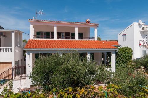 Apartments By The Sea Rogoznica - 15551