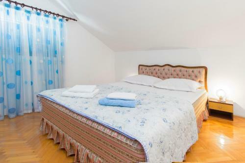7 Olives Apartments