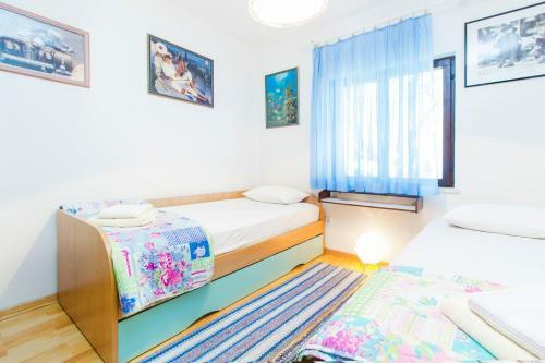 7 Olives Apartments