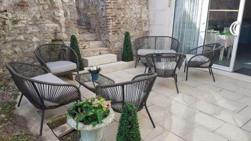 Hotel De La Tour