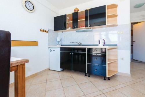 Apartments Leko Rogoznica