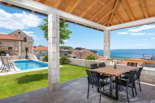 New Luxurious Villa Tinka - Sumartin