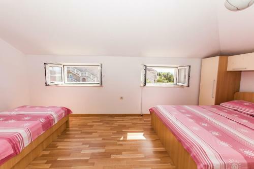 Apartments Sumartin