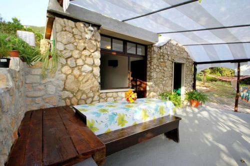 Robinson House On The Beach
