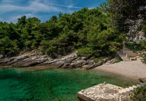 Luxury Villa Godi Star With Private Heated Pool, Staff - Concierge Service