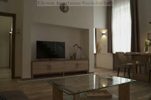 Eleven Apartman